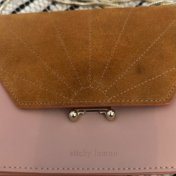 Sticky lemon bag. - Picture 7 of 14